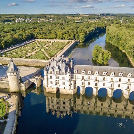 Apartmán Le Camelia Proche Aeroport Tours Exteriér fotografie